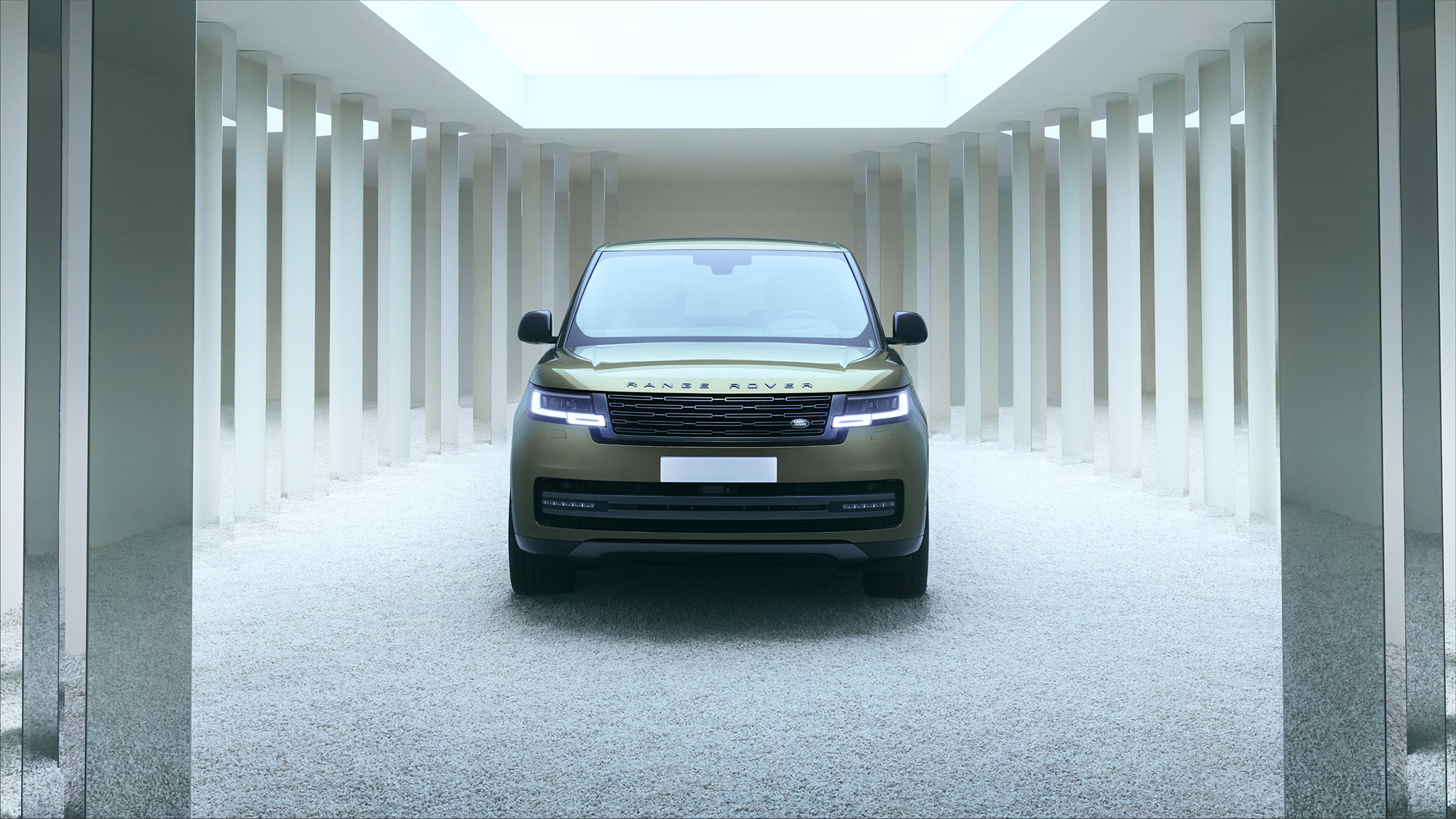 RANGE ROVER TIME TRAVELS IN STYLE AT MILAN DESIGN WEEK