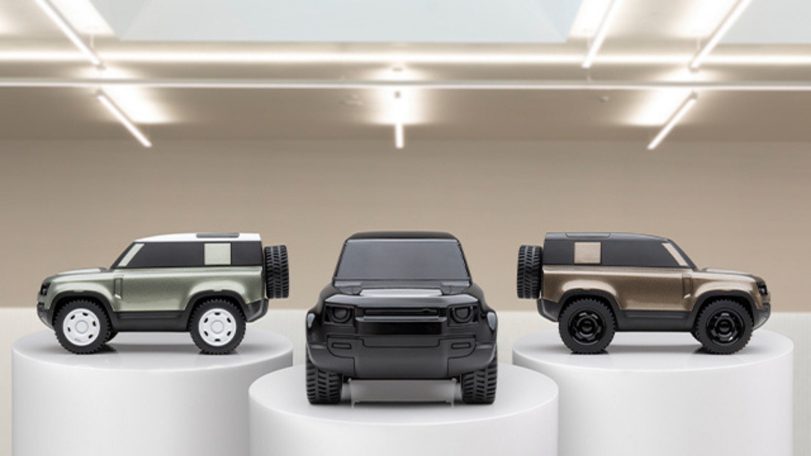 OWN AN ICON: NEW LIMITED-EDITION LAND ROVER DEFENDER DESIGN MODEL’