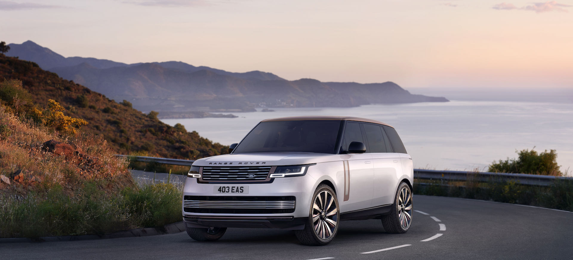 Buy your Land Rover online with Rockar Land Rover Canary Wharf
